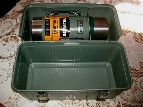 stanley 10 quart lunch box